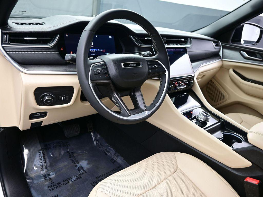 used 2024 Jeep Grand Cherokee car, priced at $34,872