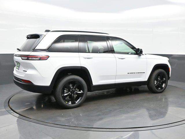 new 2025 Jeep Grand Cherokee car, priced at $40,805