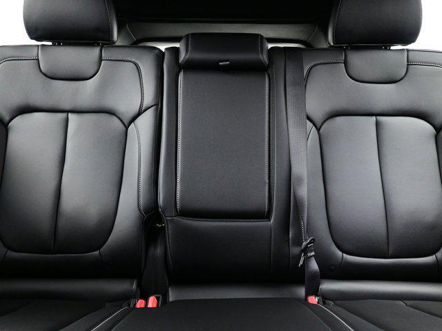 new 2025 Jeep Grand Cherokee car, priced at $40,805