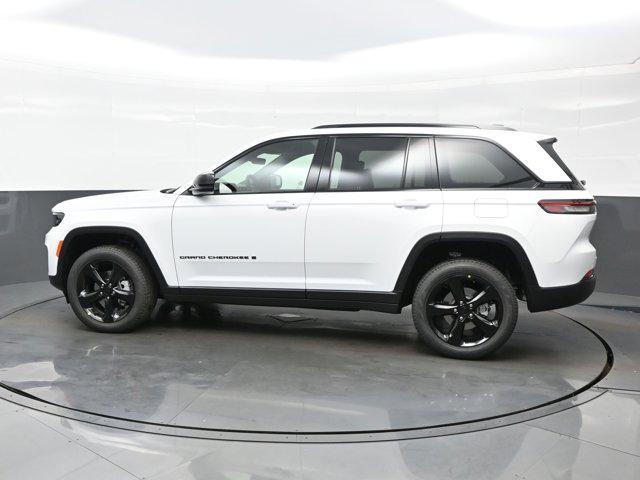 new 2025 Jeep Grand Cherokee car, priced at $40,805