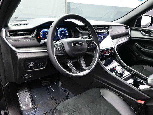 used 2025 Jeep Grand Cherokee car, priced at $36,490