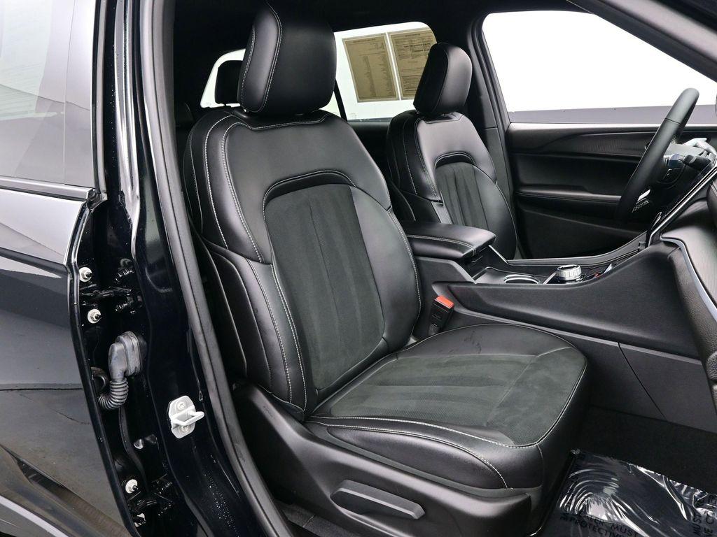 used 2025 Jeep Grand Cherokee car, priced at $34,993