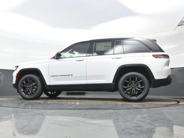 new 2025 Jeep Grand Cherokee car, priced at $43,090