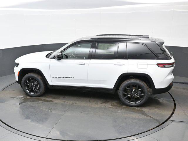 new 2025 Jeep Grand Cherokee car, priced at $43,090