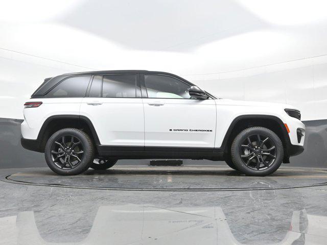 new 2025 Jeep Grand Cherokee car, priced at $43,090