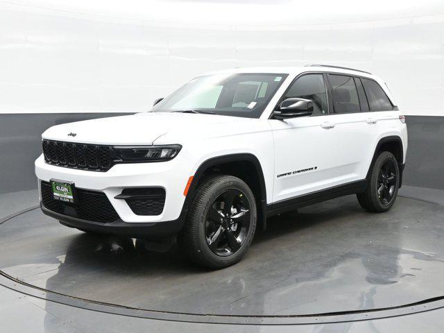 new 2025 Jeep Grand Cherokee car, priced at $38,689