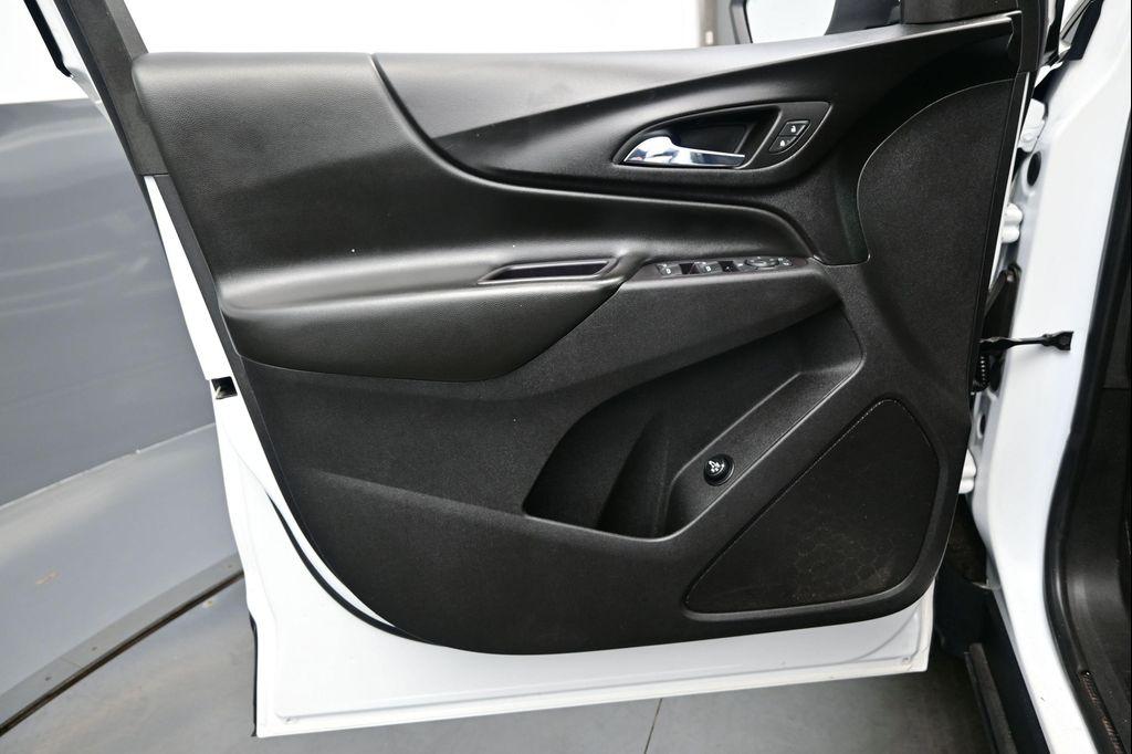 used 2020 Chevrolet Equinox car, priced at $17,056
