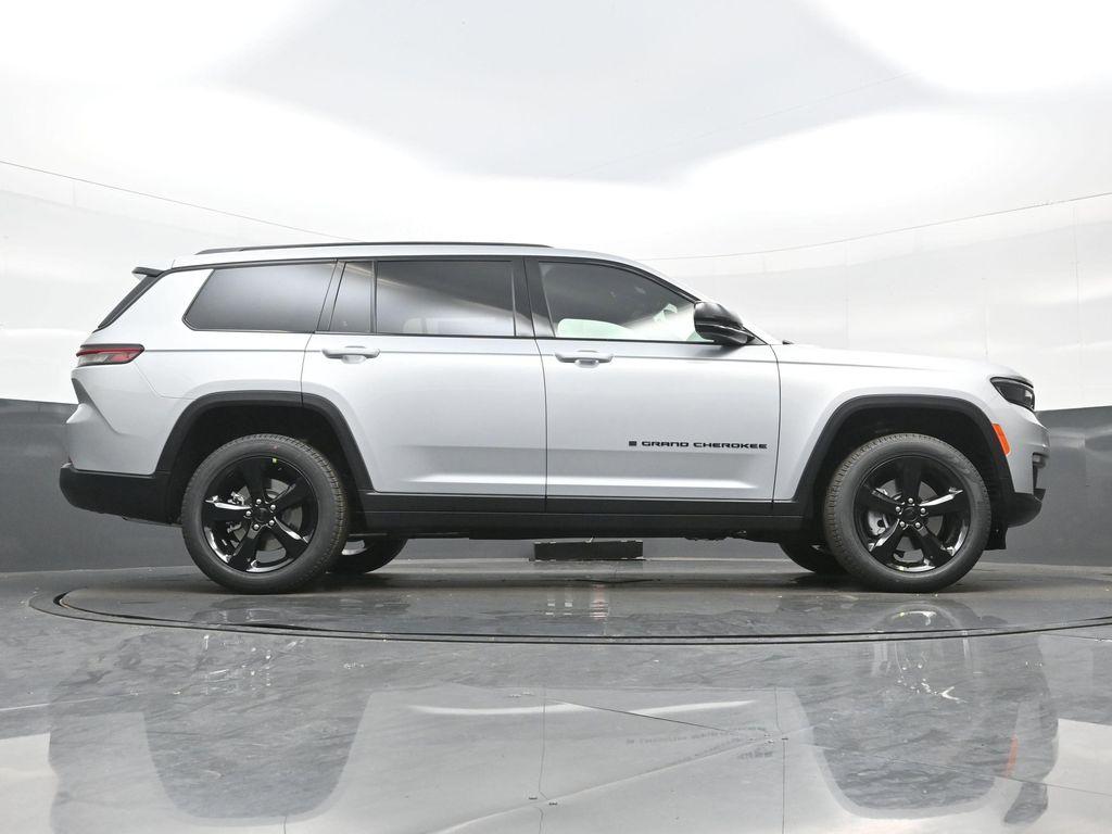 new 2025 Jeep Grand Cherokee L car, priced at $45,197