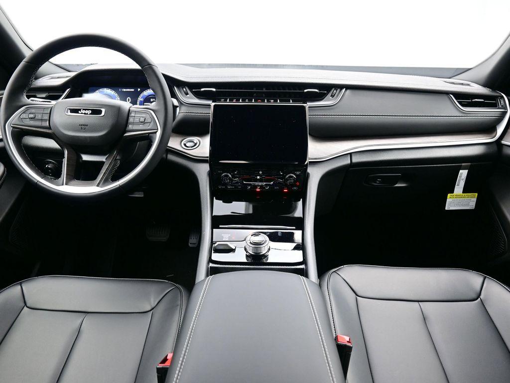 new 2025 Jeep Grand Cherokee L car, priced at $45,197