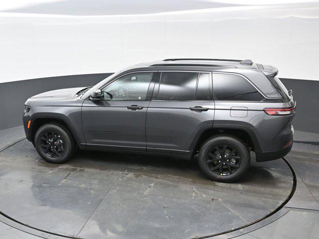 new 2026 Jeep Grand Cherokee car, priced at $44,011