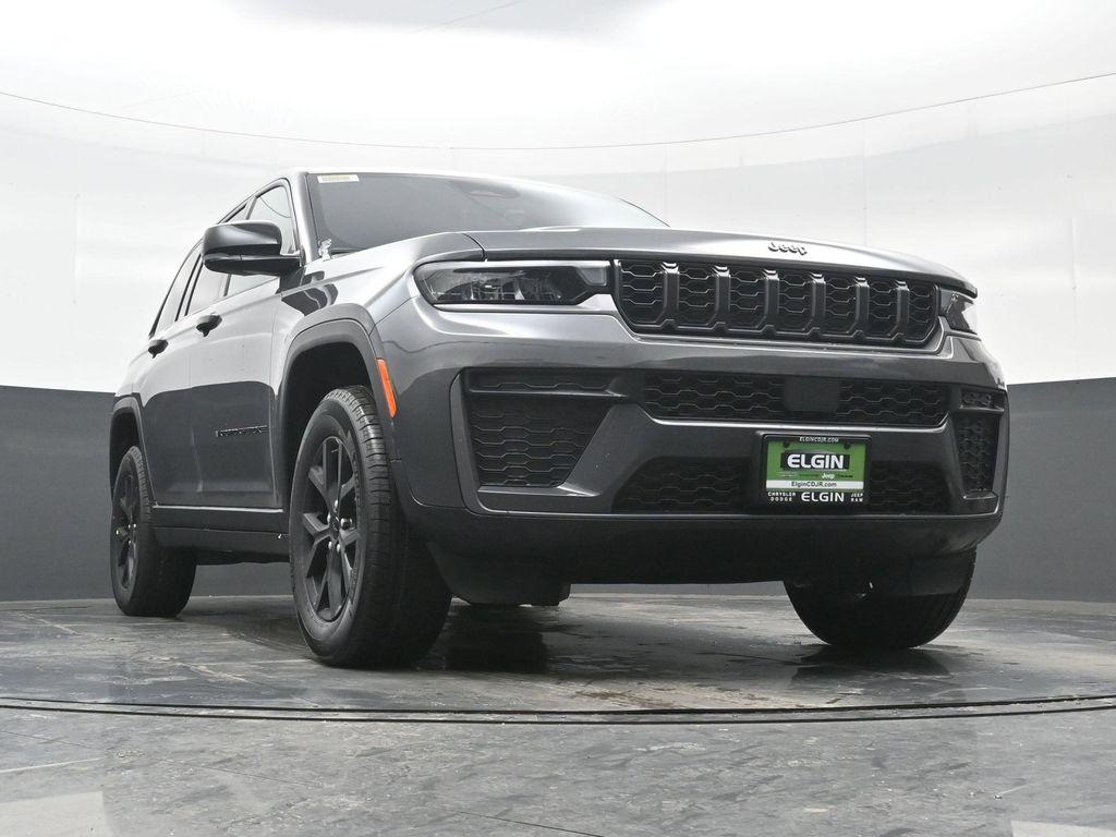new 2026 Jeep Grand Cherokee car, priced at $40,424