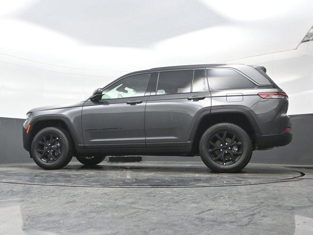 new 2026 Jeep Grand Cherokee car, priced at $44,011