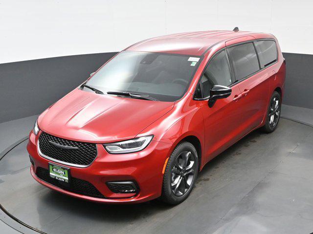 new 2026 Chrysler Pacifica car, priced at $39,605