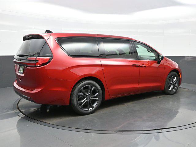 new 2026 Chrysler Pacifica car, priced at $39,605