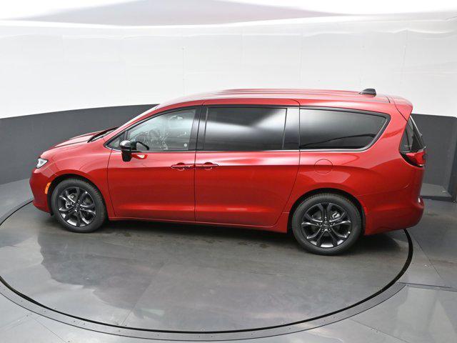 new 2026 Chrysler Pacifica car, priced at $39,605