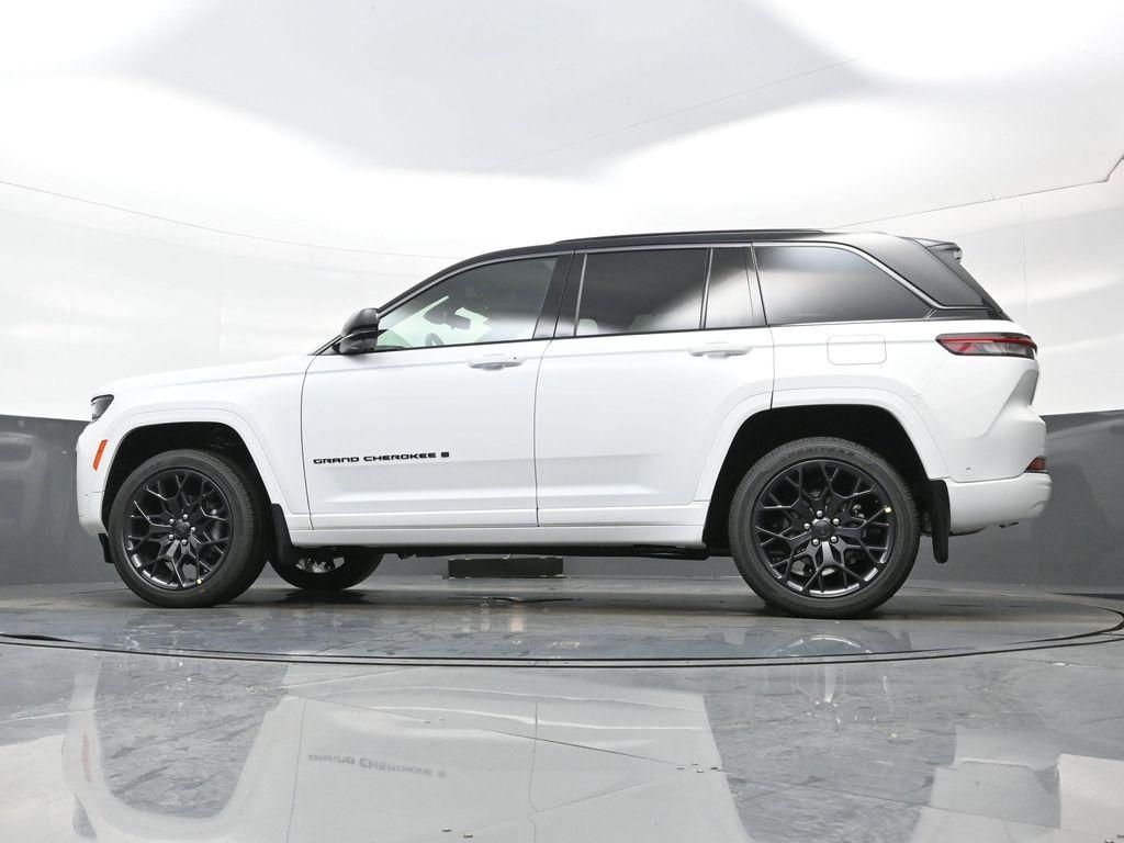 new 2026 Jeep Grand Cherokee car, priced at $59,755