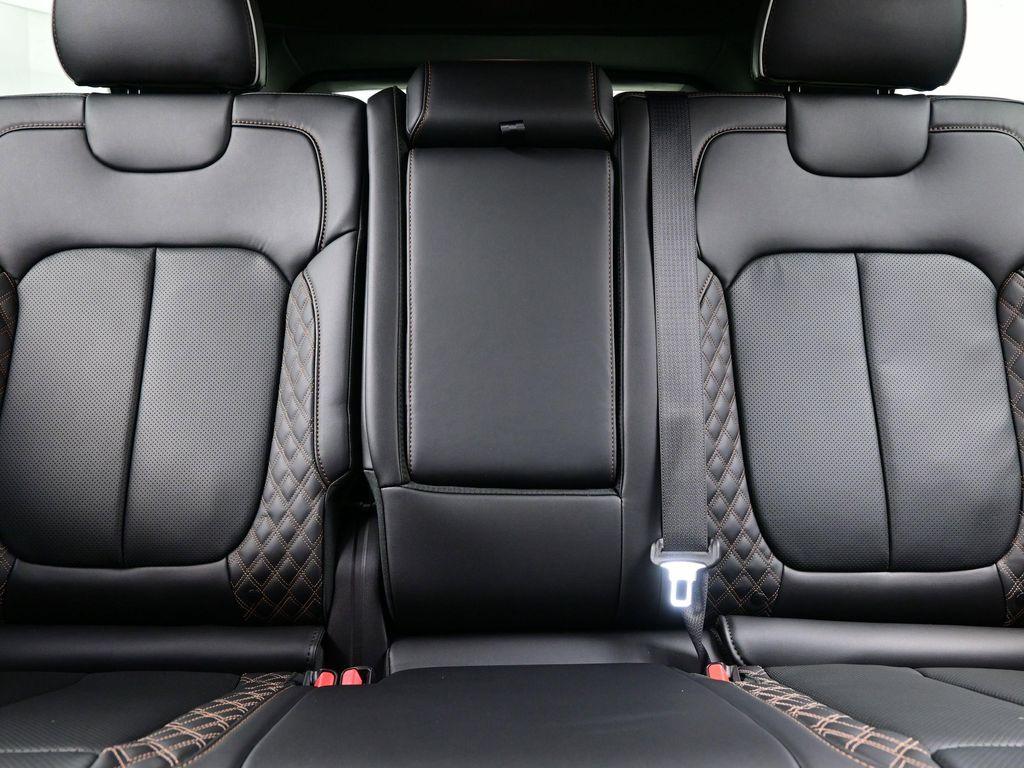 new 2026 Jeep Grand Cherokee car, priced at $59,755