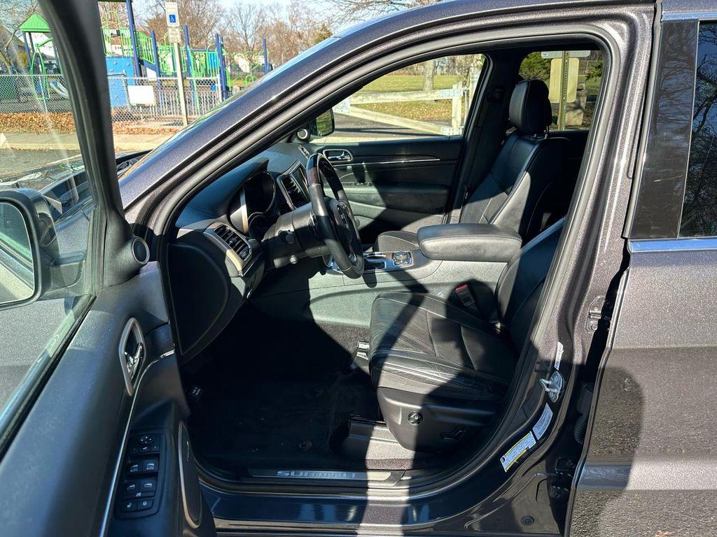 used 2016 Jeep Grand Cherokee car, priced at $17,995