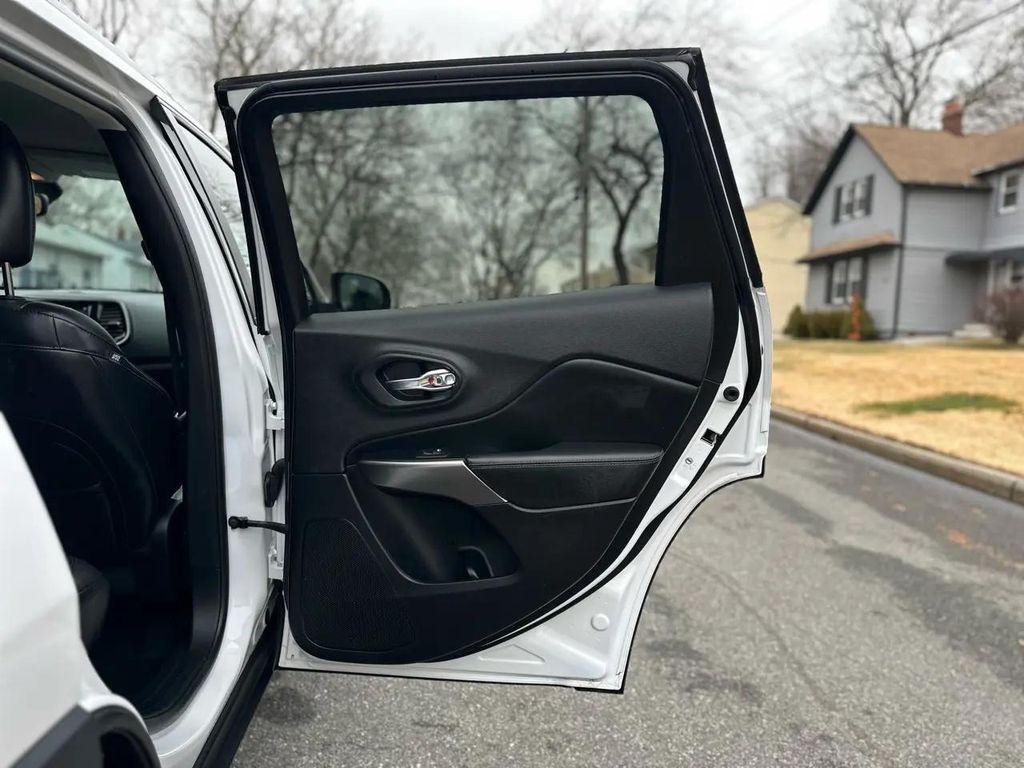 used 2019 Jeep Cherokee car, priced at $7,995