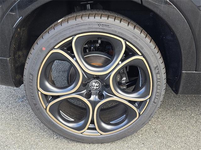 new 2025 Alfa Romeo Tonale car