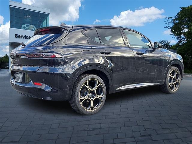 new 2025 Alfa Romeo Tonale car