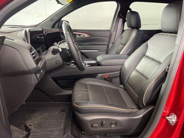 used 2025 Chevrolet Traverse car, priced at $46,756