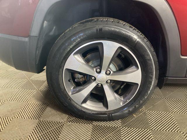 used 2019 Jeep Cherokee car, priced at $16,298