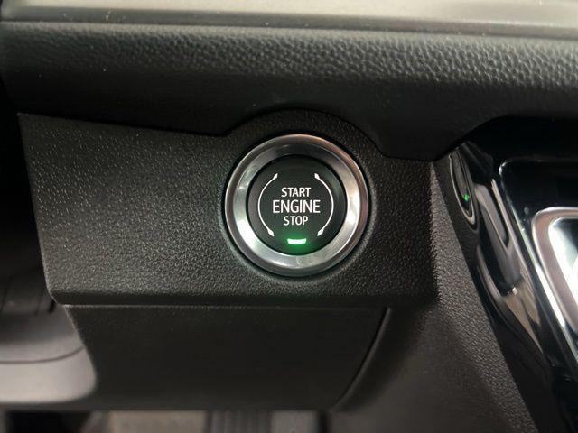 new 2026 Chevrolet Traverse car, priced at $45,555