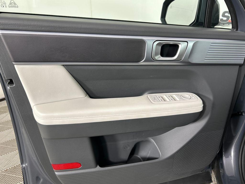 used 2025 Hyundai Santa Fe car, priced at $38,500