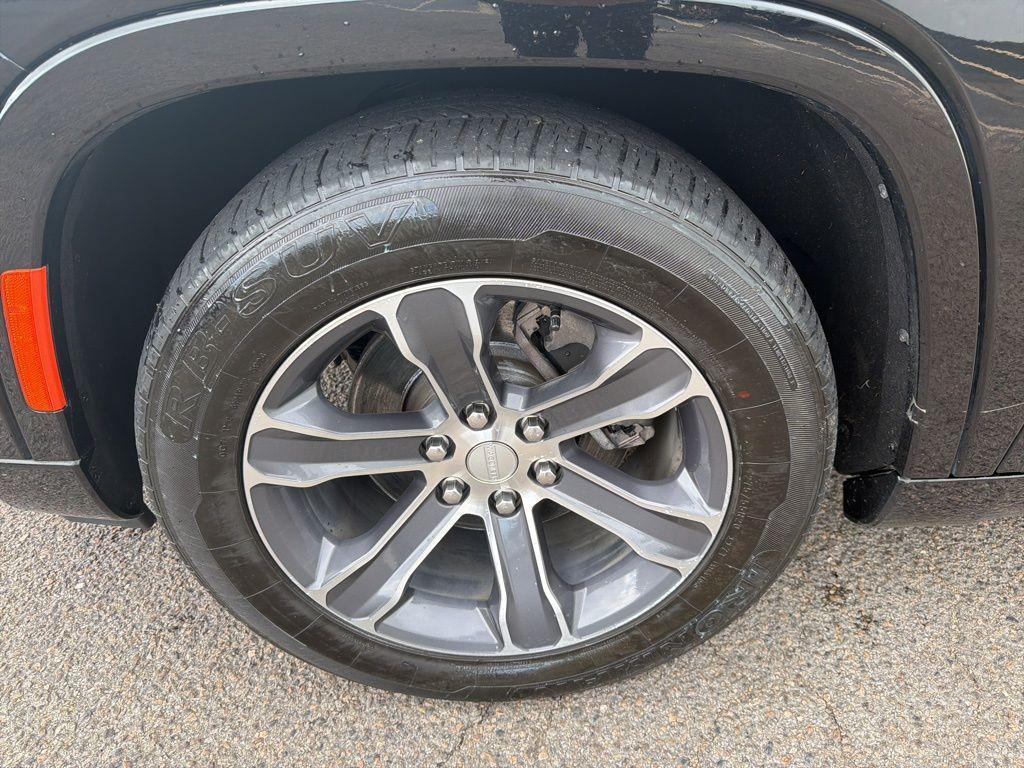 used 2024 Jeep Grand Wagoneer L car, priced at $54,300