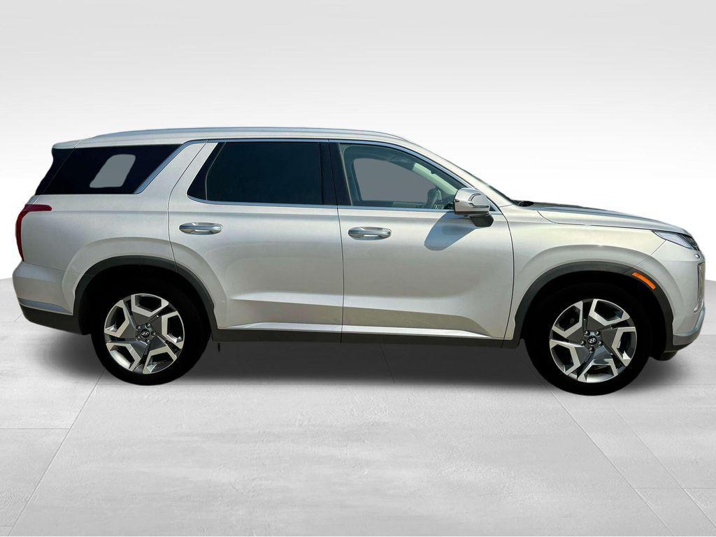 used 2025 Hyundai Palisade car, priced at $40,870