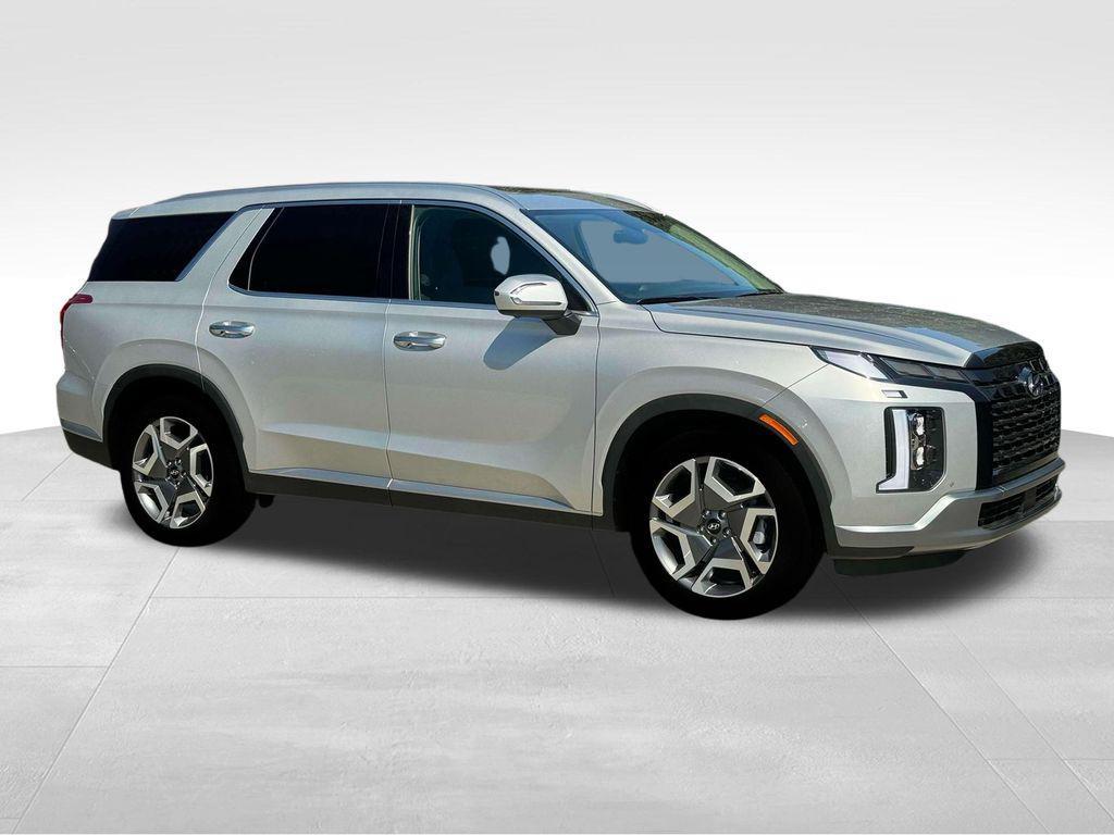 used 2025 Hyundai Palisade car, priced at $40,870