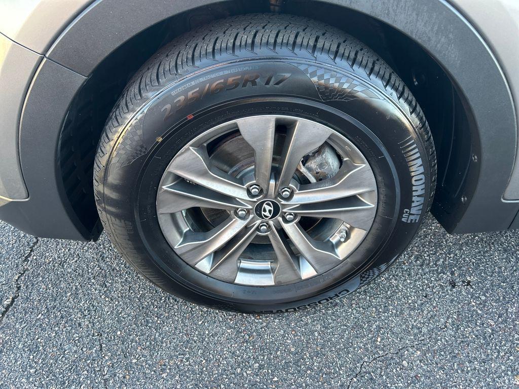 used 2013 Hyundai Santa Fe car, priced at $7,485