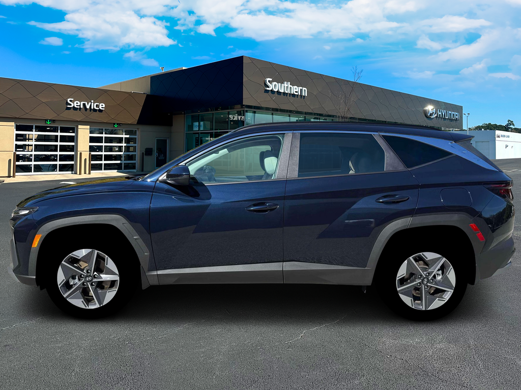new 2026 Hyundai TUCSON Hybrid car, priced at $32,111