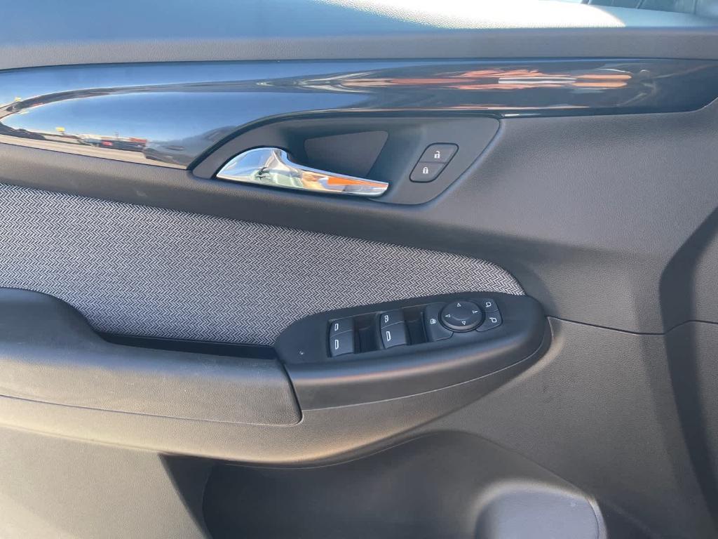 used 2025 Chevrolet TrailBlazer car, priced at $29,863