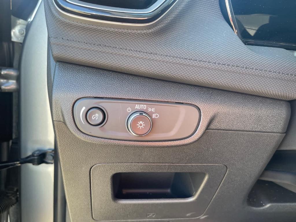 used 2025 Chevrolet TrailBlazer car, priced at $29,863