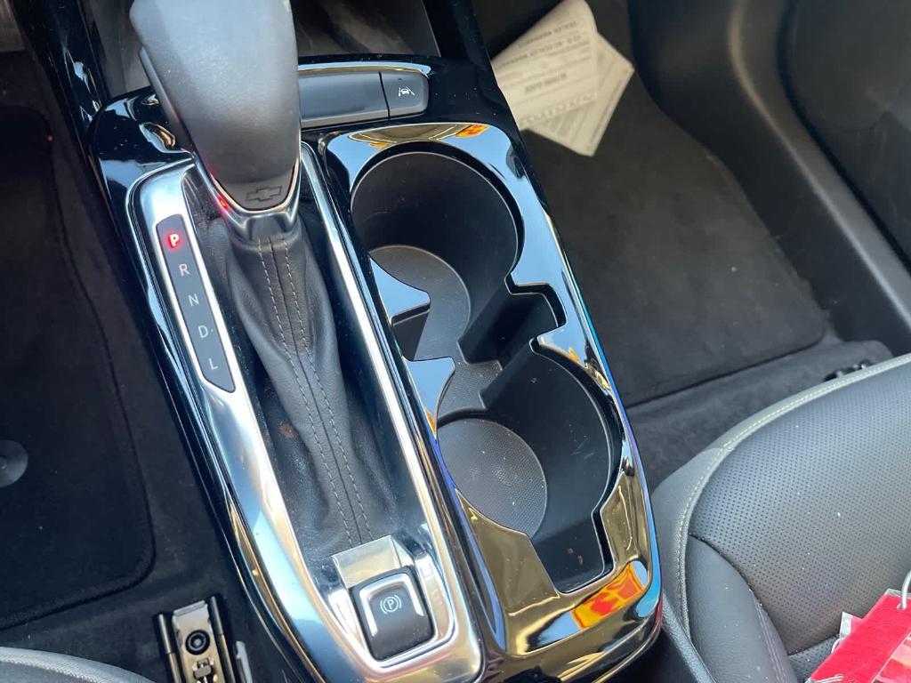 used 2025 Chevrolet Trax car, priced at $27,886