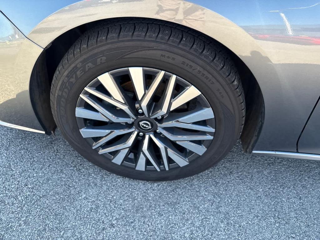 used 2024 Nissan Altima car, priced at $24,774