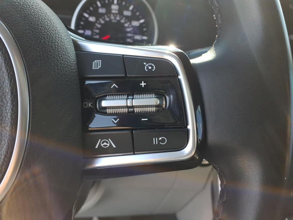 used 2023 Kia Carnival car, priced at $29,863