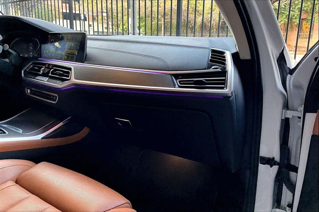 used 2022 BMW X7 car, priced at $40,069