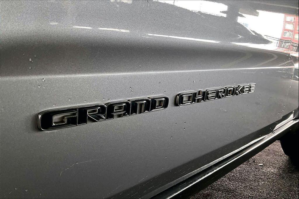 used 2020 Jeep Grand Cherokee car, priced at $14,500