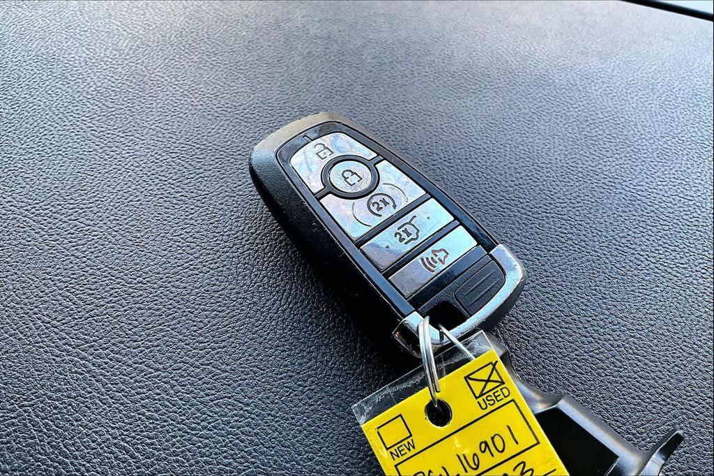 used 2023 Lincoln Aviator car, priced at $33,336