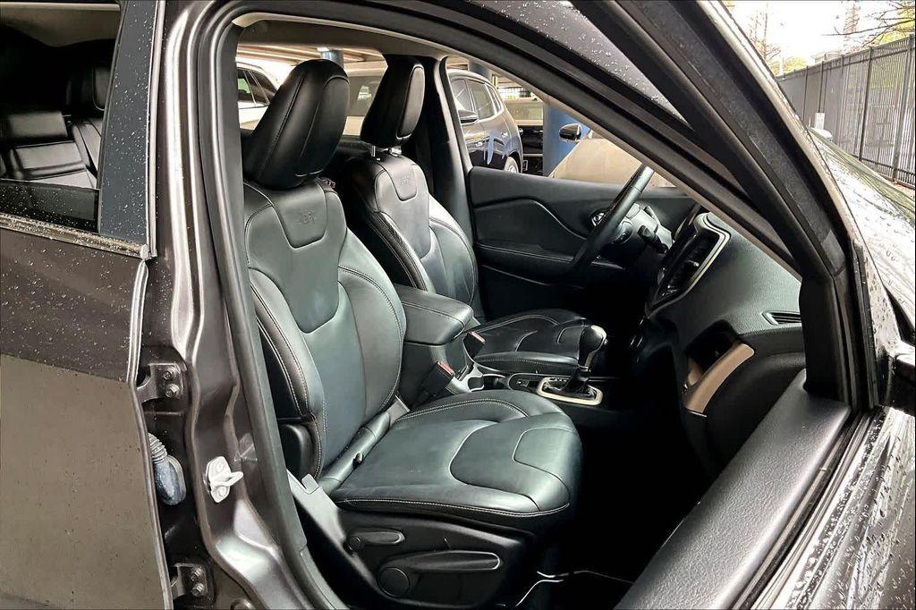 used 2016 Jeep Cherokee car, priced at $11,500