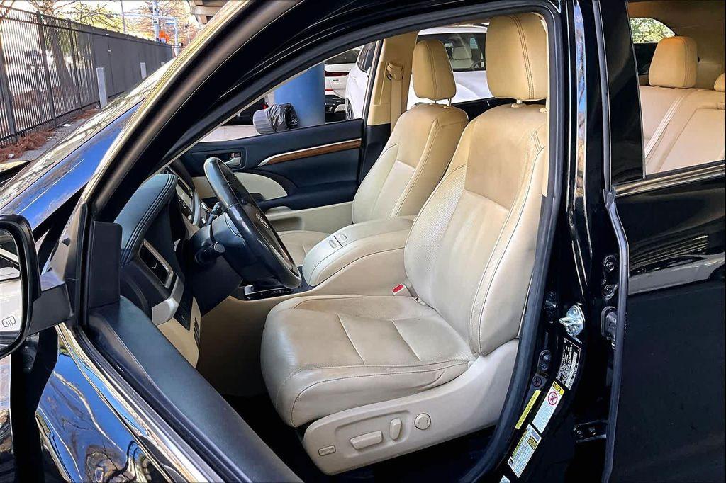 used 2017 Toyota Highlander car, priced at $23,111