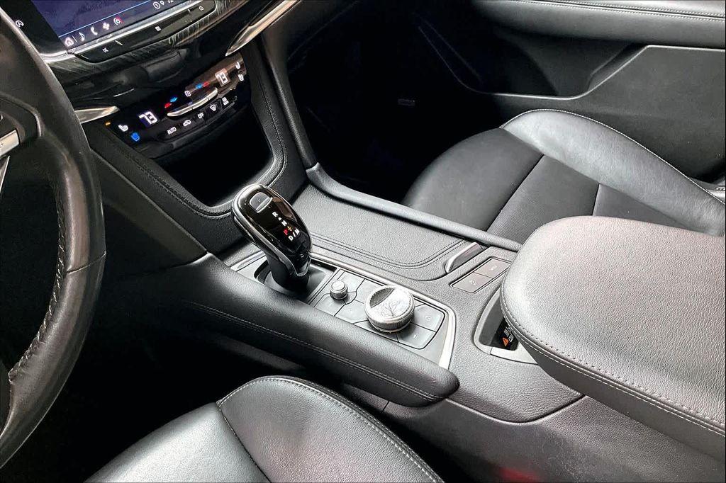 used 2021 Cadillac XT6 car, priced at $27,940