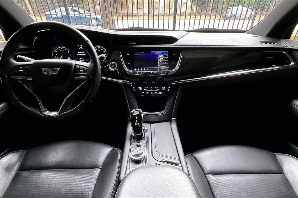 used 2021 Cadillac XT6 car, priced at $27,940