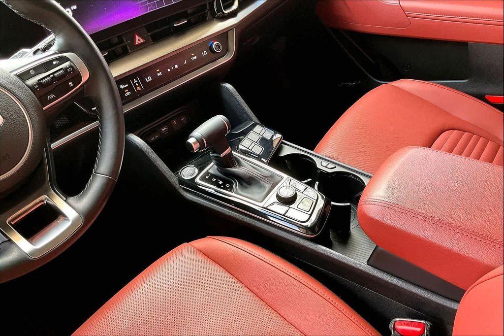 used 2025 Kia Sportage car, priced at $30,500