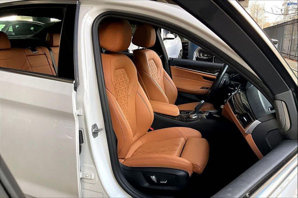 used 2023 BMW 540 car, priced at $37,500