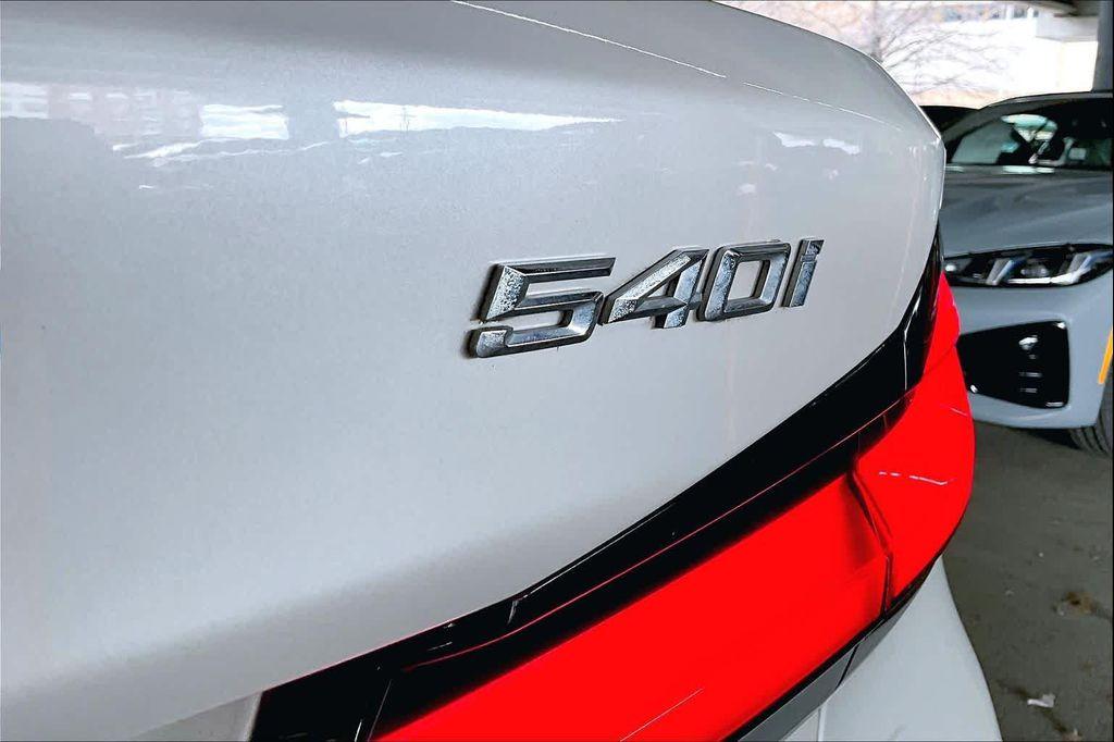 used 2023 BMW 540 car, priced at $37,500