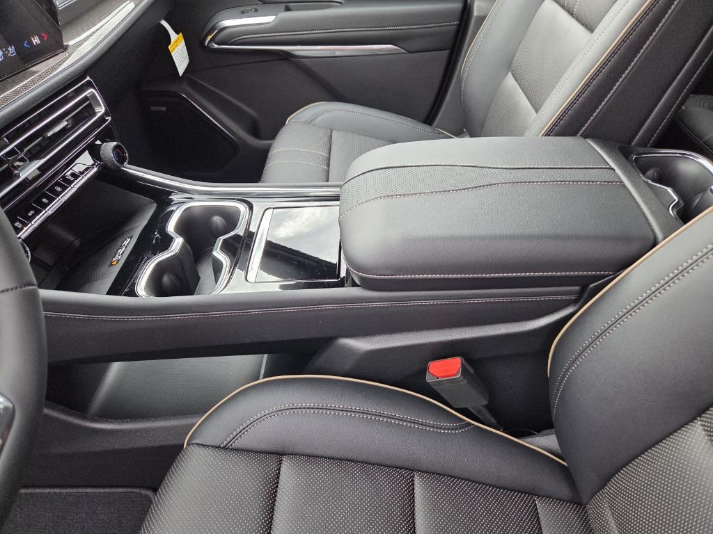 new 2026 Chevrolet Traverse car, priced at $59,490